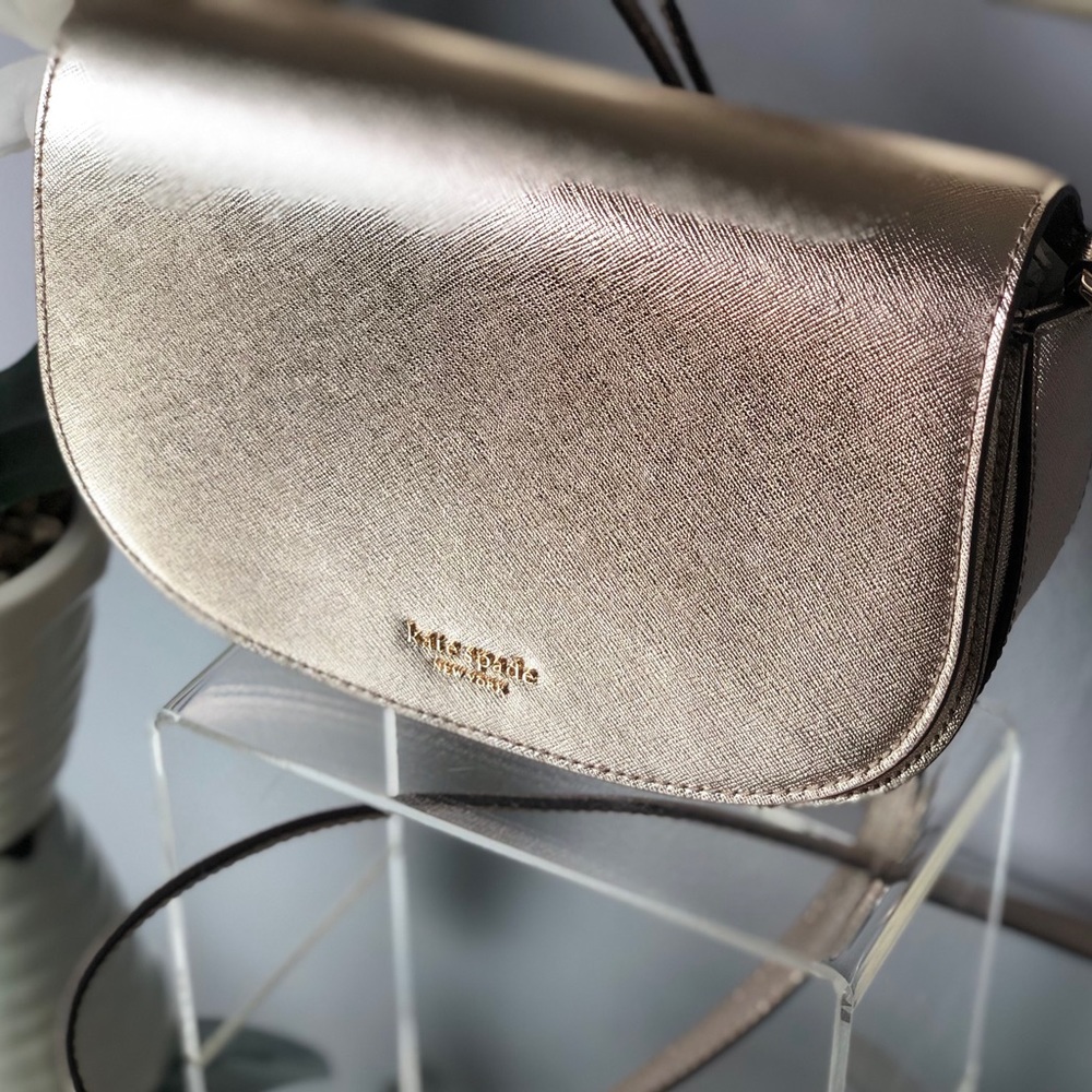 Kate Spade Reiley Metallic Blush Flap Crossbody - Picture 4 of 8